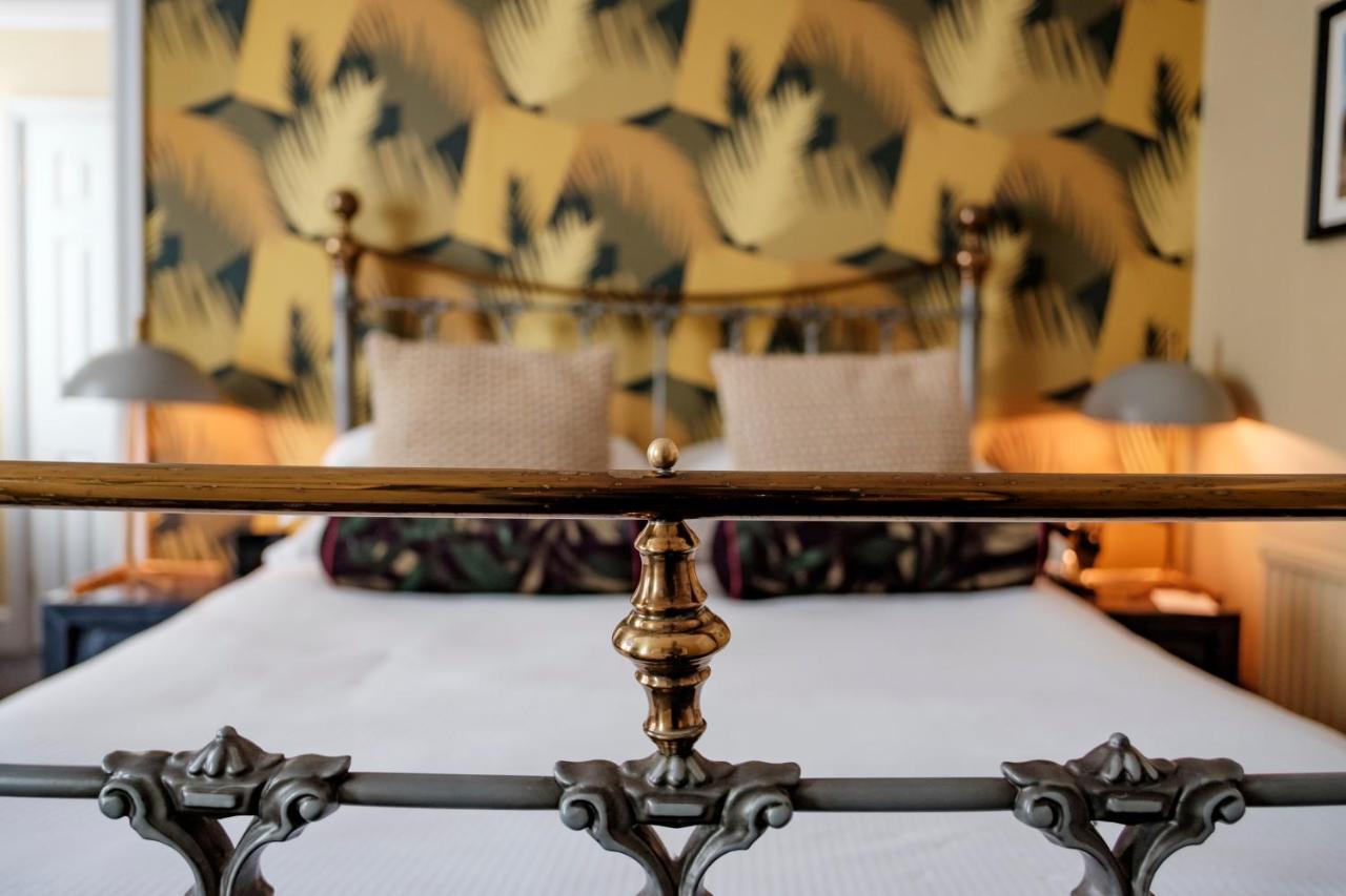 The Bull Hotel บริดพอร์ต ภายนอก รูปภาพ