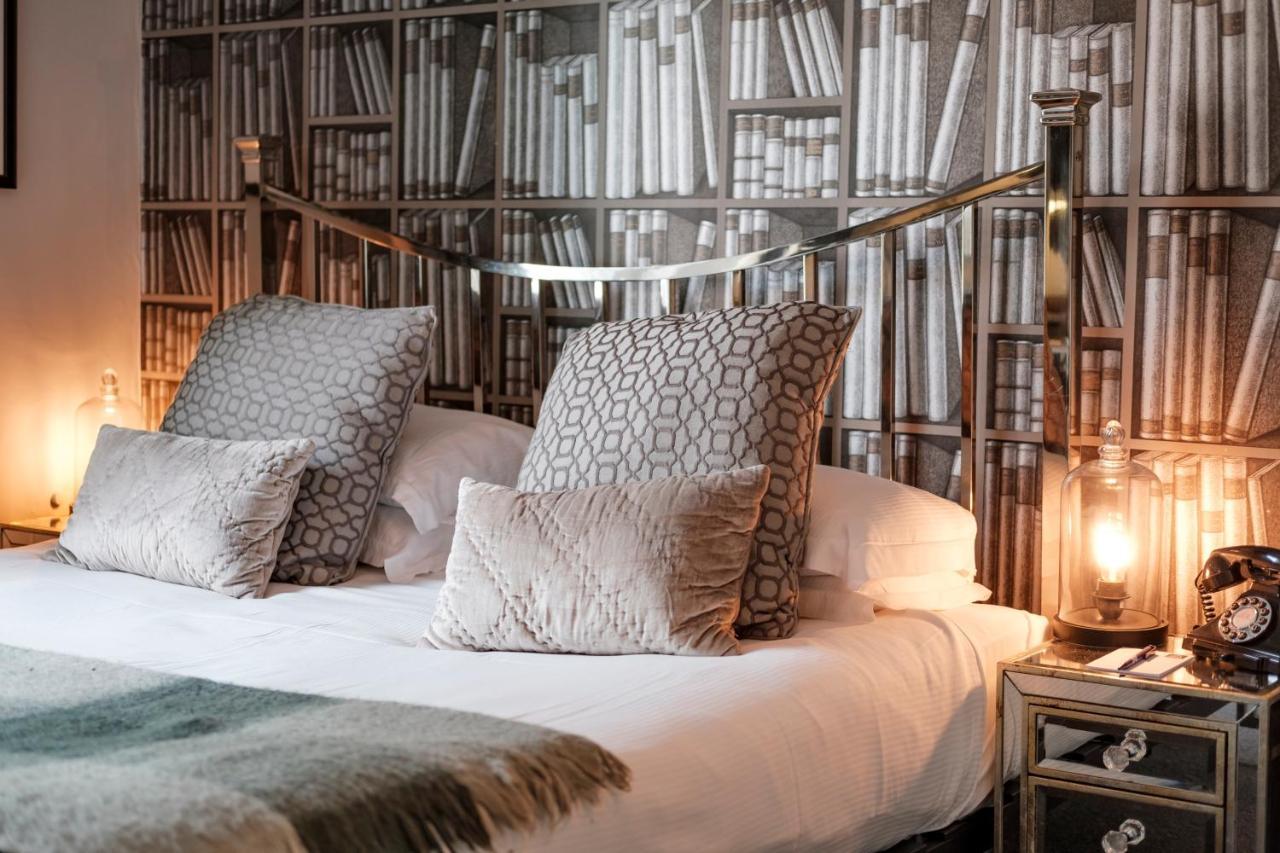 The Bull Hotel บริดพอร์ต ภายนอก รูปภาพ