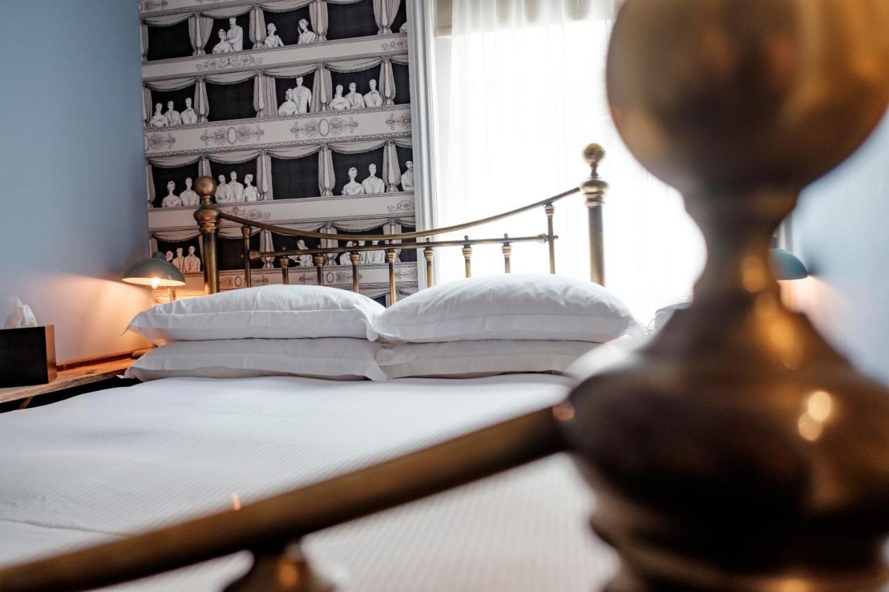 The Bull Hotel บริดพอร์ต ภายนอก รูปภาพ