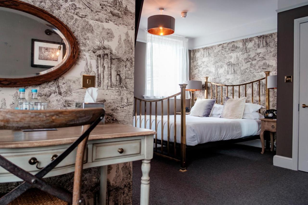 The Bull Hotel บริดพอร์ต ภายนอก รูปภาพ