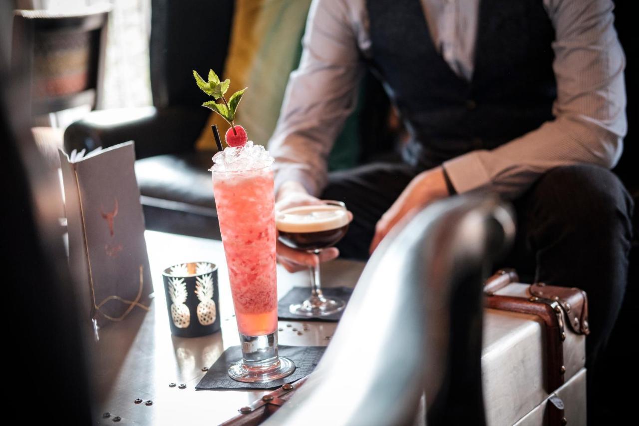 The Bull Hotel บริดพอร์ต ภายนอก รูปภาพ