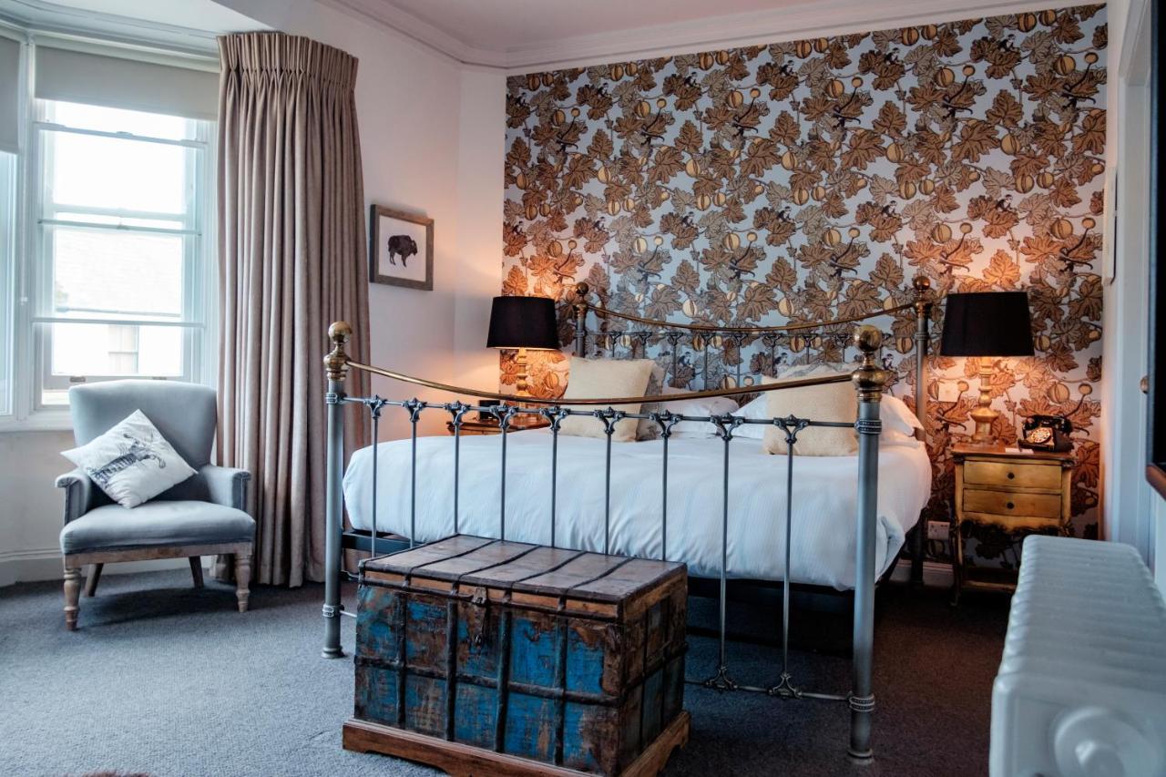 The Bull Hotel บริดพอร์ต ภายนอก รูปภาพ